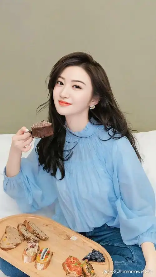 长相甜美的女明星景甜