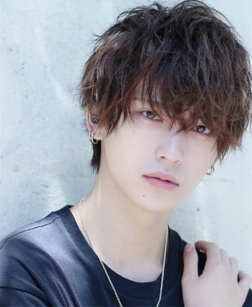 日系定位烫纹理烫 帅气阳光帅哥发型_男生烫发 - 美发站