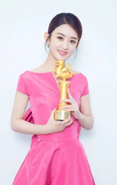 赵丽颖逆袭成顶流后,现又沦为"赵氏孤儿",娱乐圈真是一个轮回