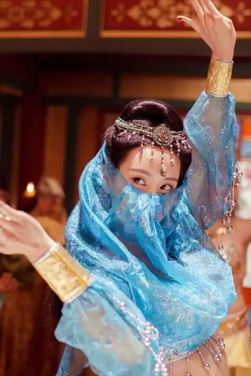 陈都灵露脐古装性感写真图片,明星,性感,写真,古装,陈都灵,露脐装