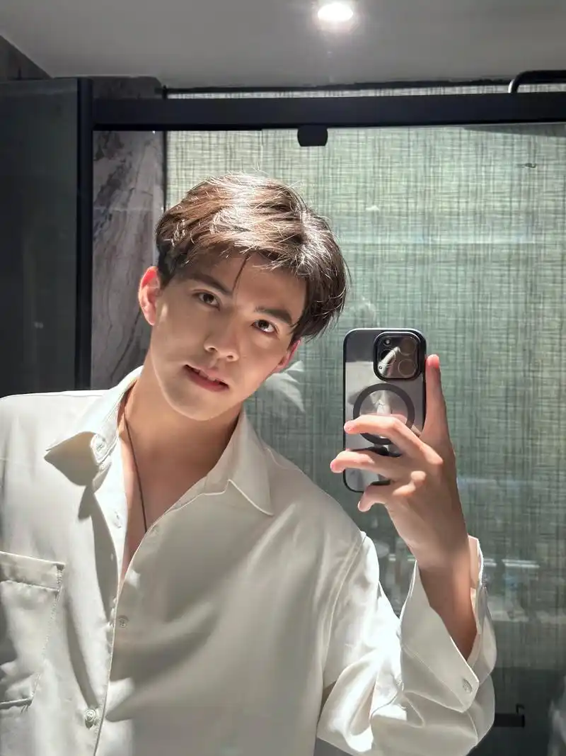 怦然心动20岁#男生组小卡也给大家瞅瞅~不管是自拍还是他拍都是好