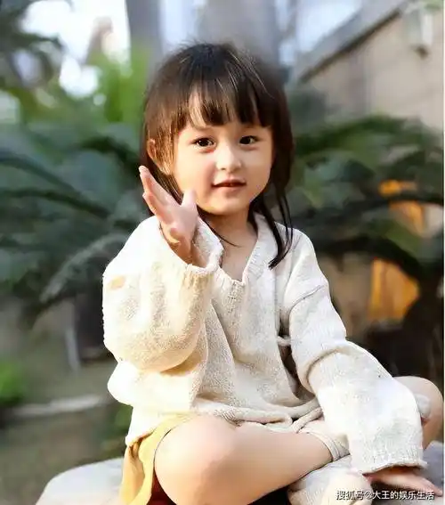 03刘楚恬现在的关晓彤,事业爱情两开花,妥妥的人生赢家!