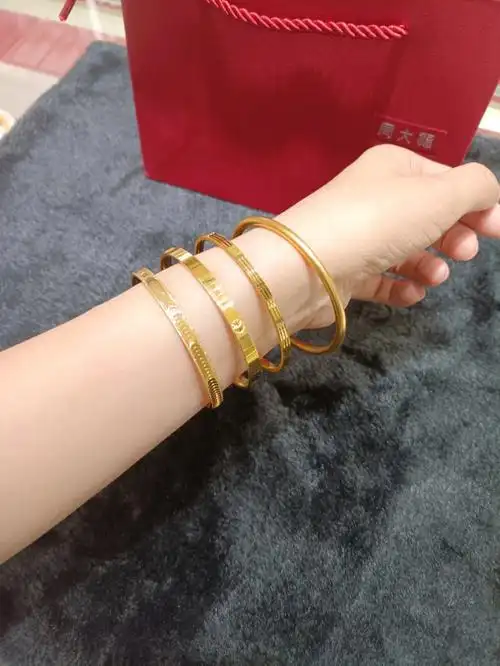 周大福四款网红爆款 你喜欢哪一款呢#周大福黄金手镯