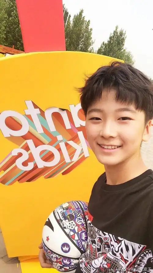 爸哪儿第一季萌娃长大了!王诗龄森蝶天天石头kimi近照曝光