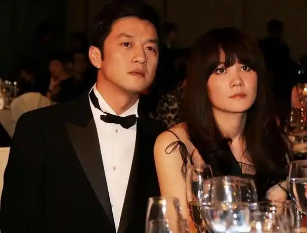10年后再看李亚鹏现任妻子海哈金喜才懂她和王菲谁更精明