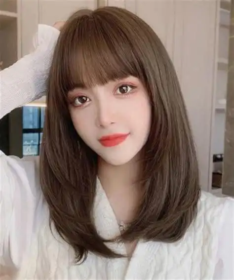 流行发型女中长发图片2022流行中长发型2022已更新今日推荐