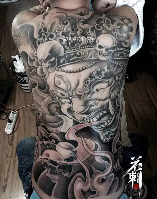 满背大黑天纹身图片_成品背部传统宗教人物纹身图案
