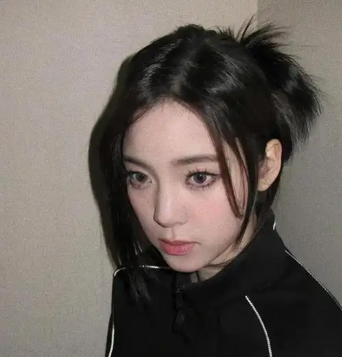 欧阳娜娜究竟是怎么做到侧脸那么平庸而正脸却那么漂亮的呀