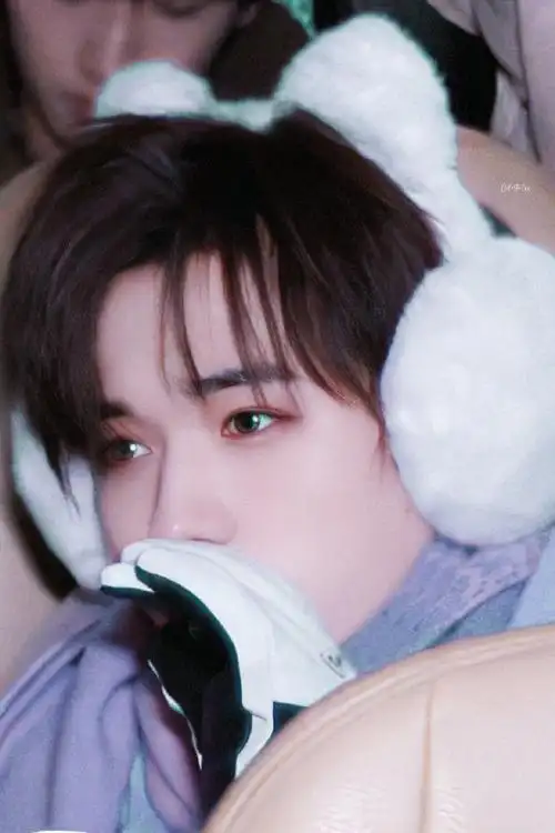 我的可爱宝宝!#宋亚轩一下岛就发微博了