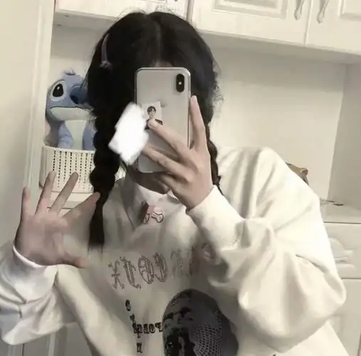 出单:【真人】手机挡脸女头-佩琪头像库-话本小说网