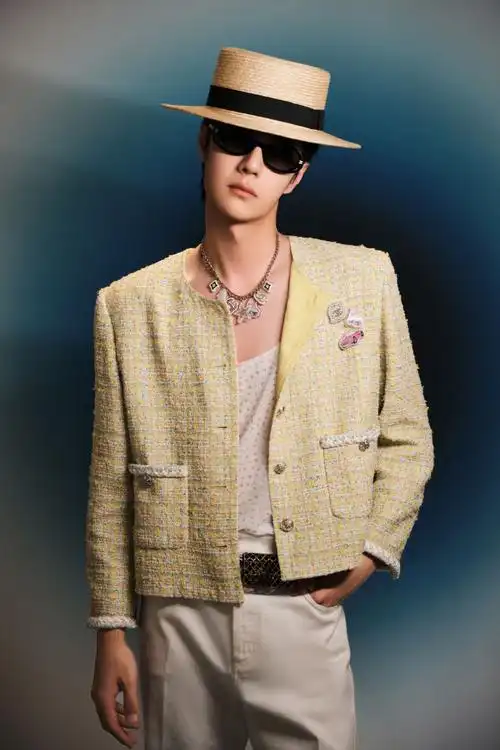 gq红毯##王一博穿得好清新##王一博南法度假风造型##王一博gq盛