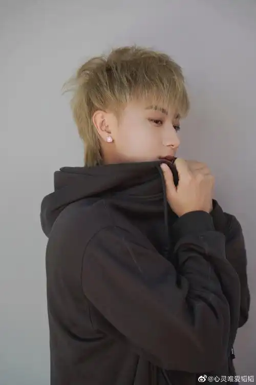 黄子韬[超话]##黄子韬春日暖阳# #期待黄. 来自心灵唯爱韬韬 - 微博