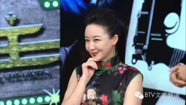 走出离婚阴影买红妹斗地主不忘找孙楠