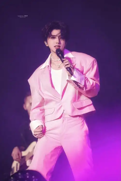 蔡徐坤2023迷巡回演唱会