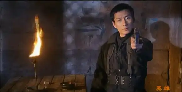 p>燕双鹰是电视剧《英雄》及其衍生作品中的男主角,1918年生, a