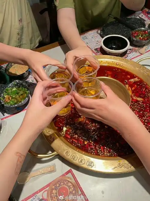 微博宠粉季##国庆被全家催婚是种什么体验##张彬彬是旅行青蛙吗