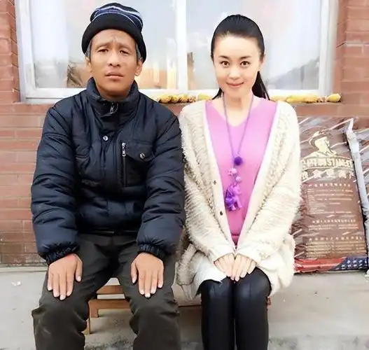 宋小宝:与原配妻子结婚七年,走红后却低调离婚,娶美女粉丝