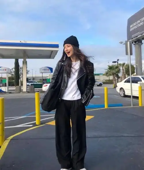 韩国时尚博主jiyoung的日常穿搭,简单舒服的休闲范很值得借鉴