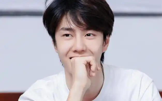 网易首页>新闻中心>新闻>正文王一博 资料图新京报讯 据@乐华娱乐消息