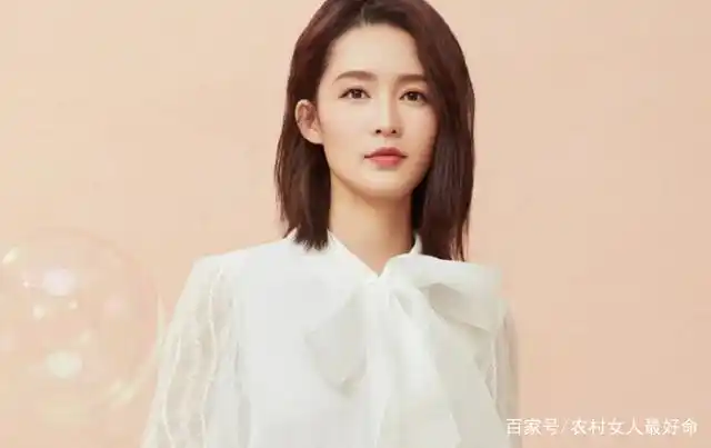 短发美女李沁笑容治愈一直都是男士心目中的择偶标准