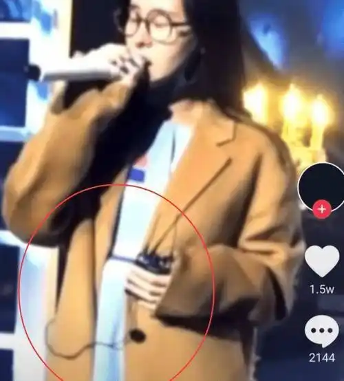 原创张碧晨孕肚6个月旧照曝光,赚奶粉钱让人心疼,好在有赵丽颖陪伴