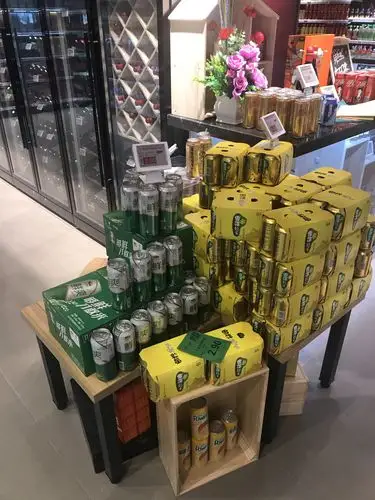 燕京啤酒的特殊陈列堆.