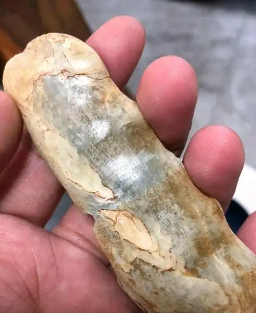 有意思的红山玉器螺旋纹痕迹