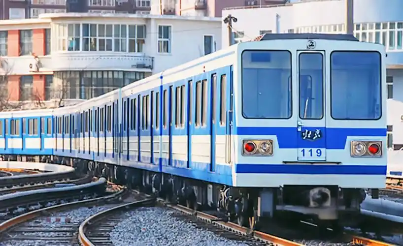 北京地铁2号线老车图片