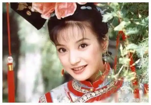 消失两年多后,回头再看赵薇如今的境遇,48岁的她后悔了吗?