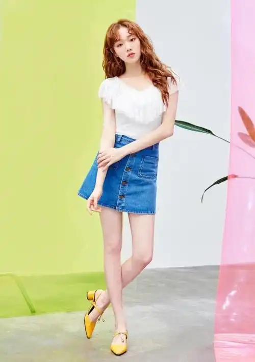 靠一双腿收获4亿点击人间腿精李圣经身材绝了这腿我慕了