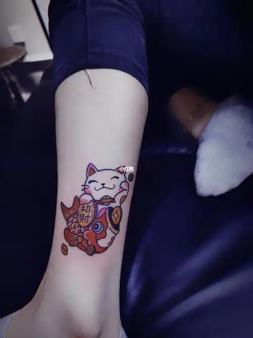 招财猫纹身图案