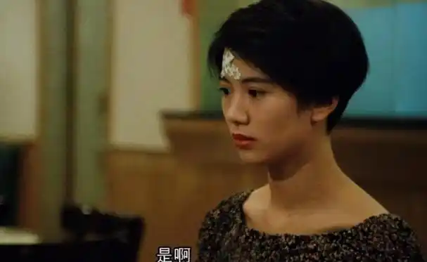 曾经的港姐袁咏仪3次公费办婚礼27年模范夫妻的真相被拆穿