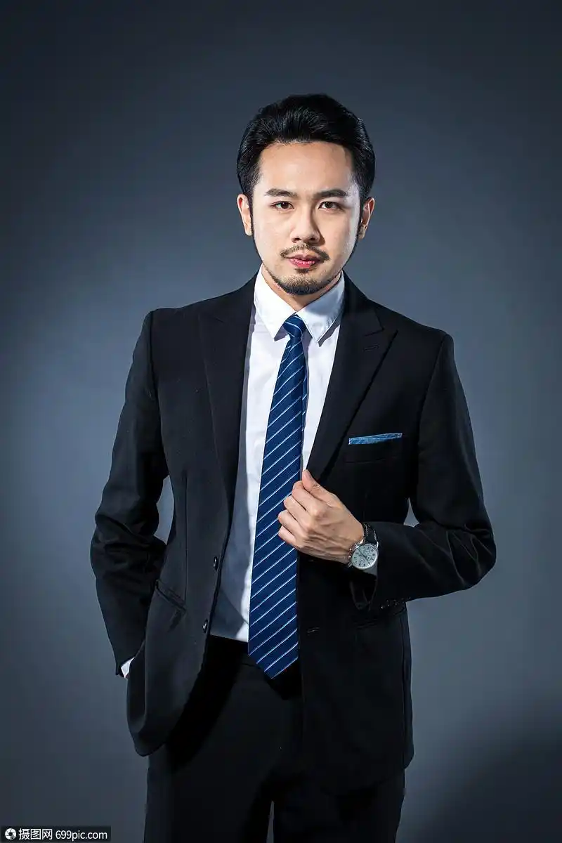 照片 职业形象 商务男性.jpg