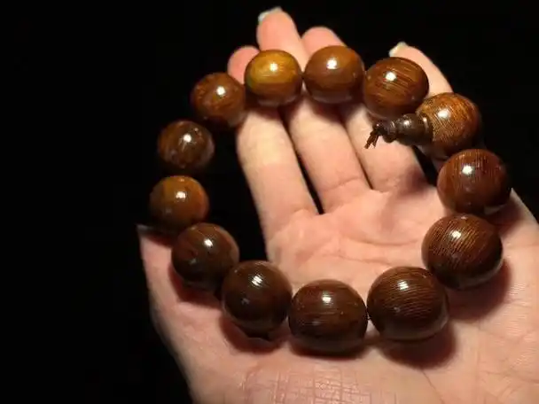 绝世珍宝!民间藏家的老犀角手串赏析