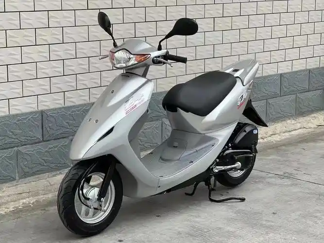 本田原装dio56期 实拍 四冲水冷50cc 脉冲启动