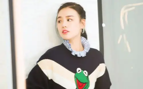 马思纯随性性感写真高清桌面壁纸