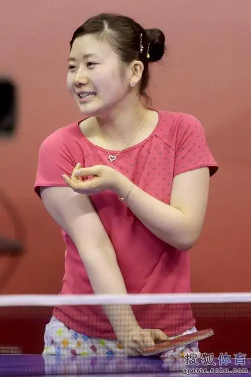 搜狐眼中的福原爱 走过泪水鲜花交织的乒乓生涯