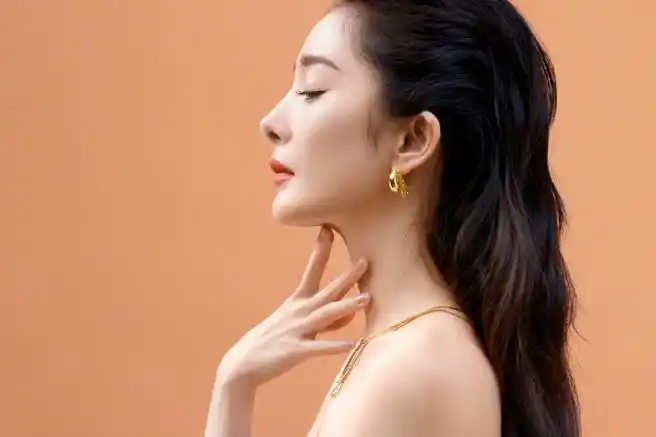 杨幂人间四月天写真##杨幂侧颜写真