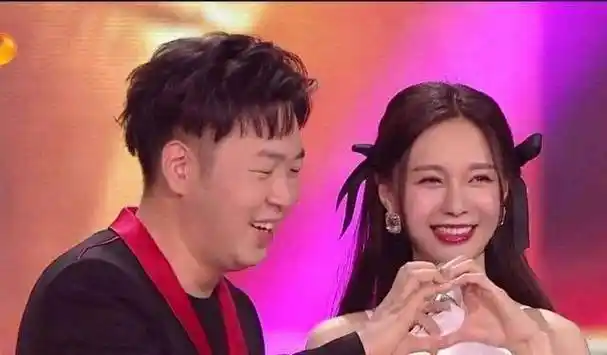 原创杜海涛和沈梦辰一起发合照来破解分手传闻我觉得他俩的未来很悬