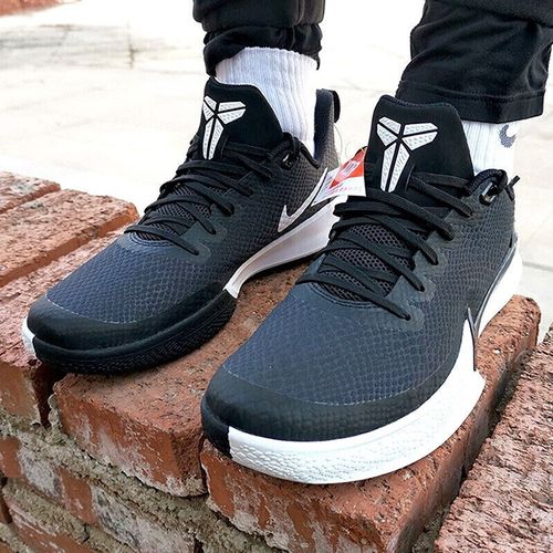 耐克(nike)男鞋新款  mamba  focus  科比曼巴精神男子实战训练篮球鞋