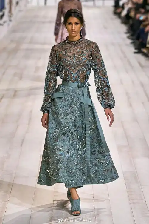 头排云看秀##巴黎高定时装周