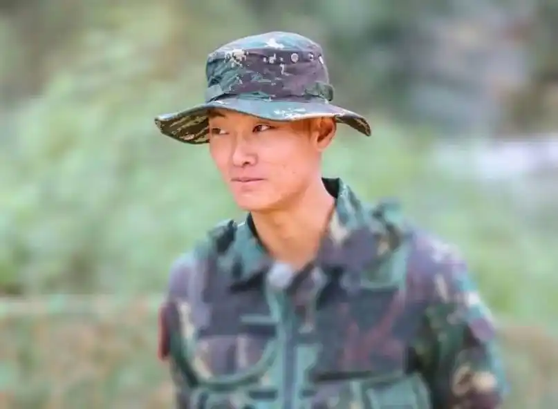 山高路远,看世界,也找自己.#刘金沂 #真正男子汉 #真正男 - 抖音