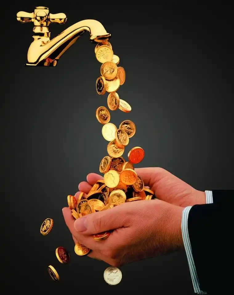 而人的本能就是追求更好的生活层次,所以,人人喜欢金钱,人人追求财富.