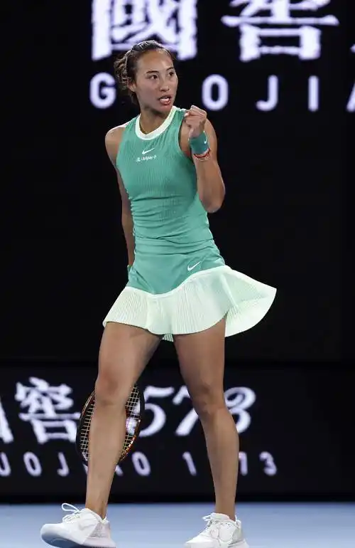 郑钦文晋级澳网女单决赛_比赛_马平_新华社