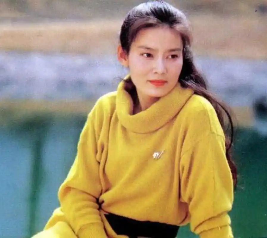 潘虹年轻的时候好美喜欢她吗