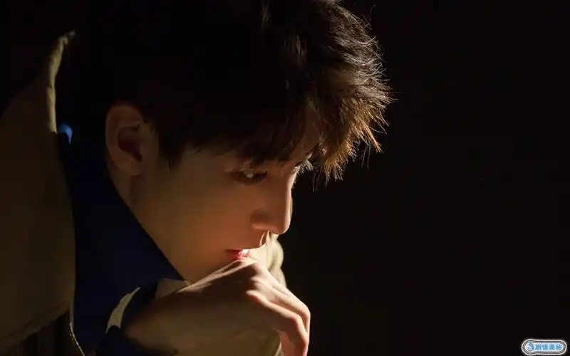 十大男神侧颜pk,张艺兴,朱一龙,鹿晗美腻了