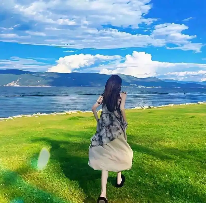 女生头像不露脸高级感背影侧脸女头 悠长岁月,素履所往,倾心相遇,安暖