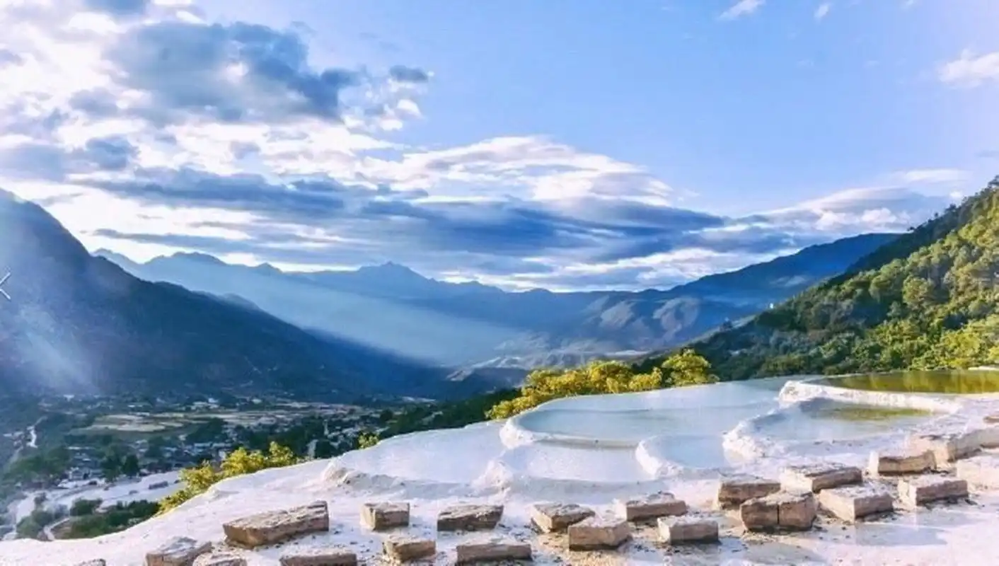 香格里拉白水台.