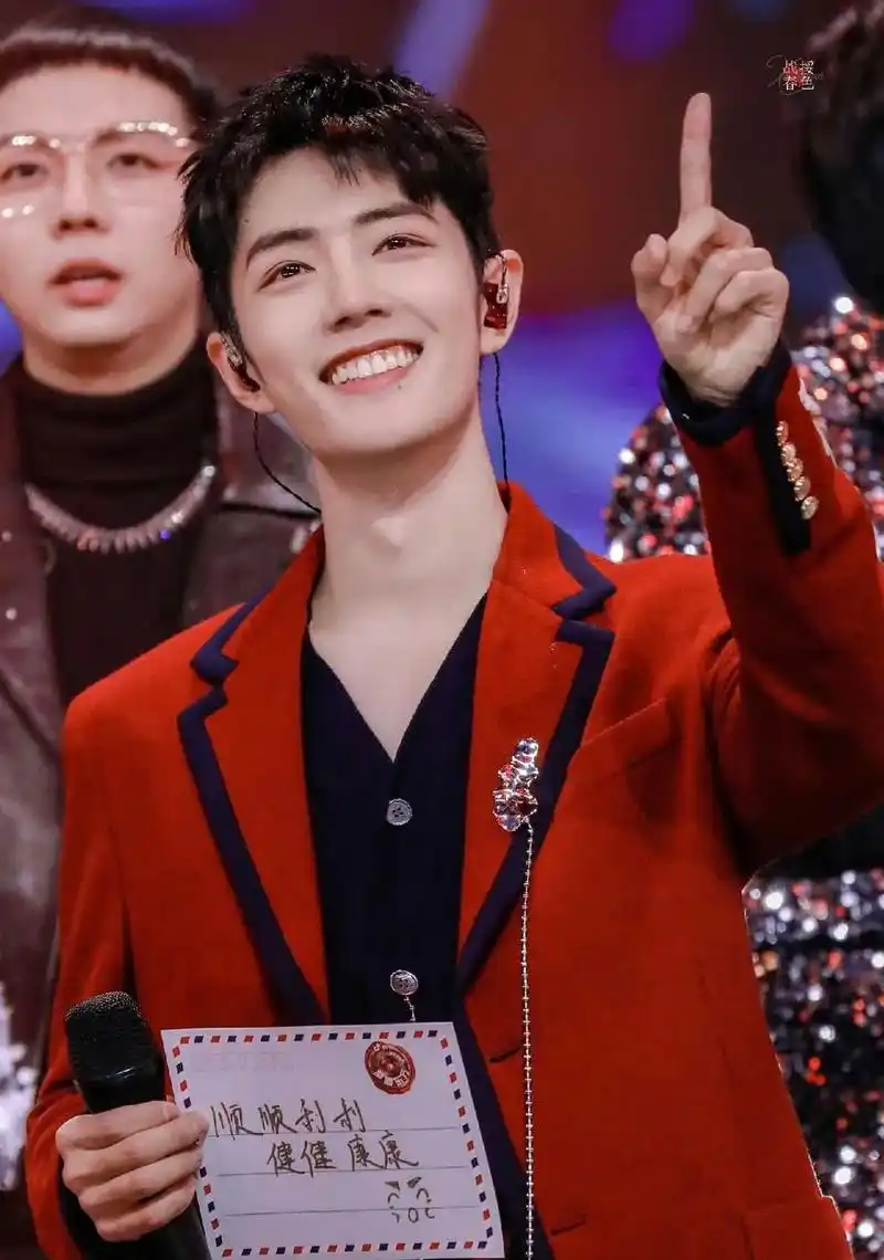 盘点那些年我们肖战穿过的红色#红衣肖战 #肖战 #神 - 抖音