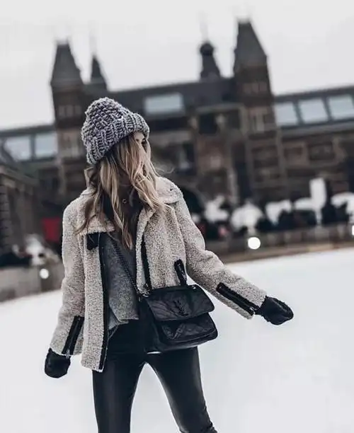 想要拔草yslniki邮差包的先来看看明星街拍吧